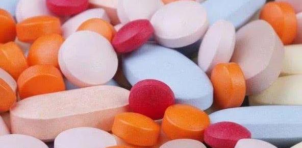 泮托 木舒坦 还有白蛋白上了抗病毒的丽科伟刚刚跟妈妈把针打完感恩